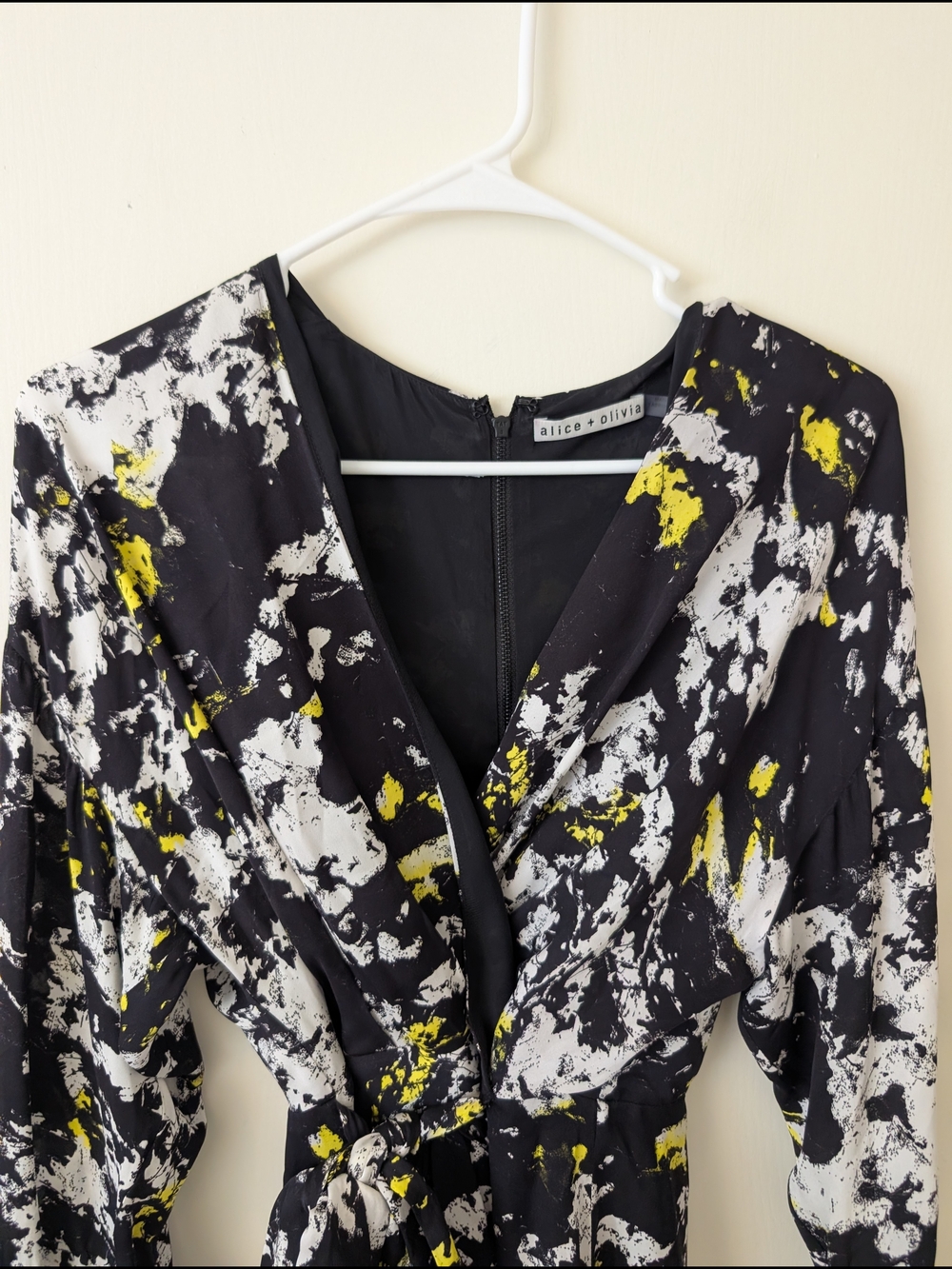 Alice + Olivia Womens 2 Ophelia Faux Wrap Mini Dress Black Cocktail Party - Picture 3 of 8